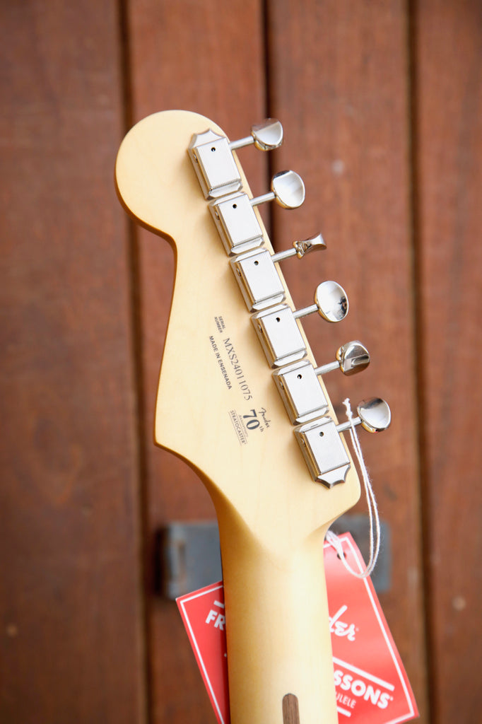 Fender Player II Stratocaster Coral Red Electric Guitar