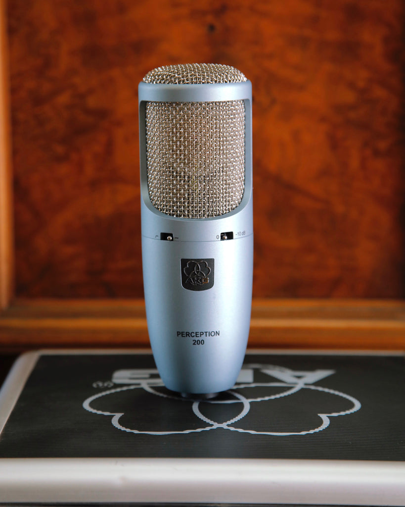 AKG Perception 200 Condenser Microphone w/ Case & Shock Mount Pre-Owned