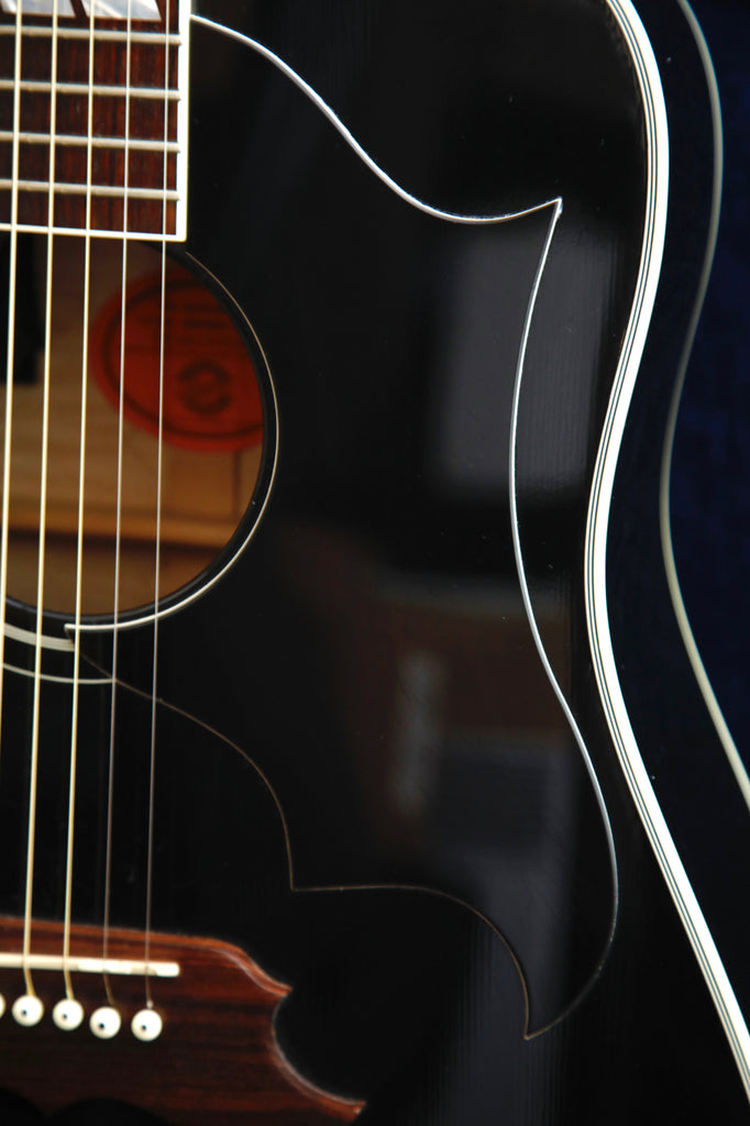 Gibson Elvis Presley Signature Dove Acoustic-Electric Guitar 2004 Pre-Owned