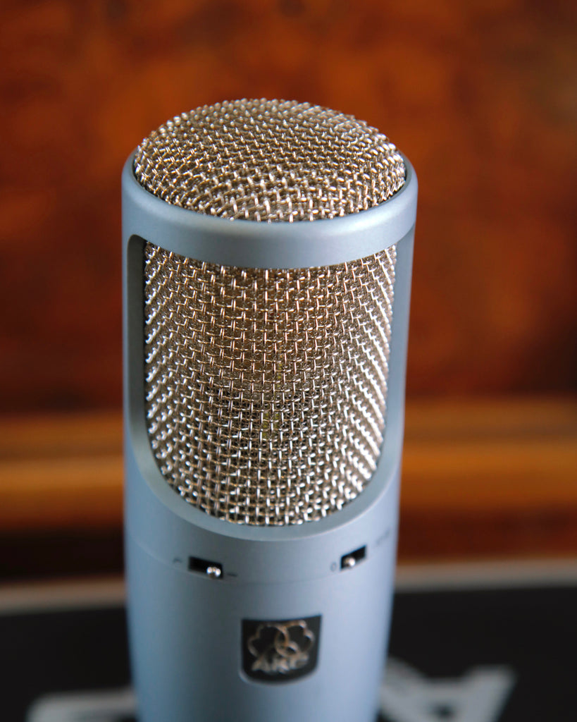 AKG Perception 200 Condenser Microphone w/ Case & Shock Mount Pre-Owned