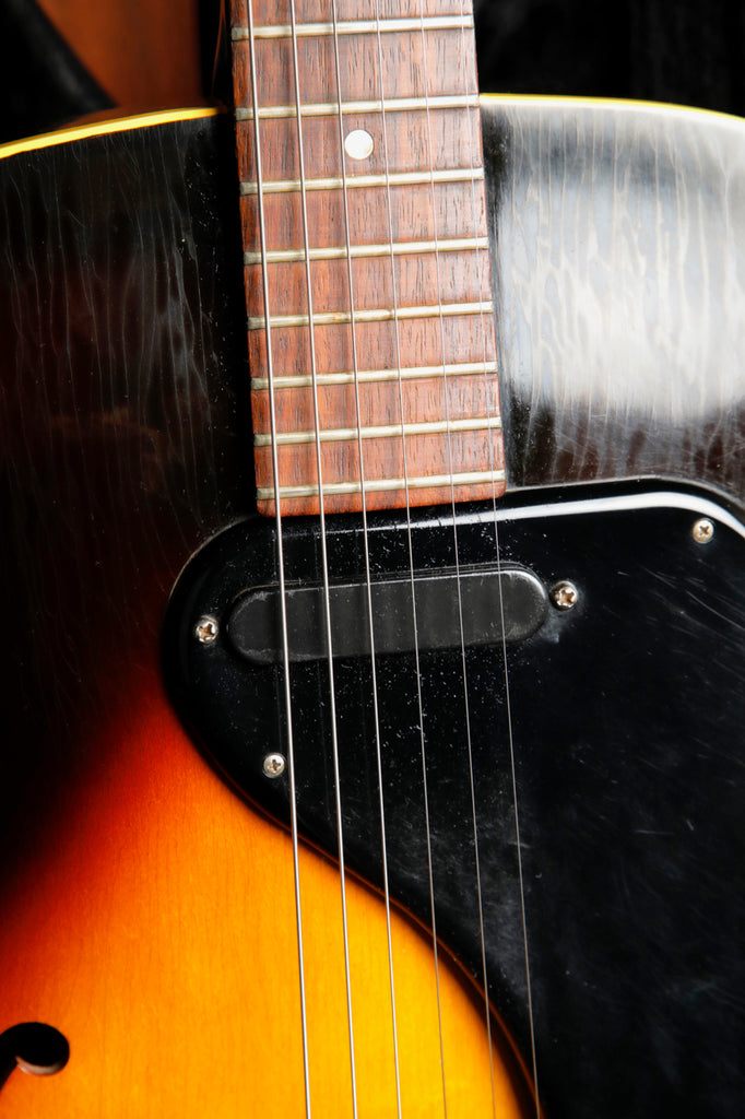 Gibson 1965 ES-120T Hollowbody Sunburst Electric Guitar Pre-Owned