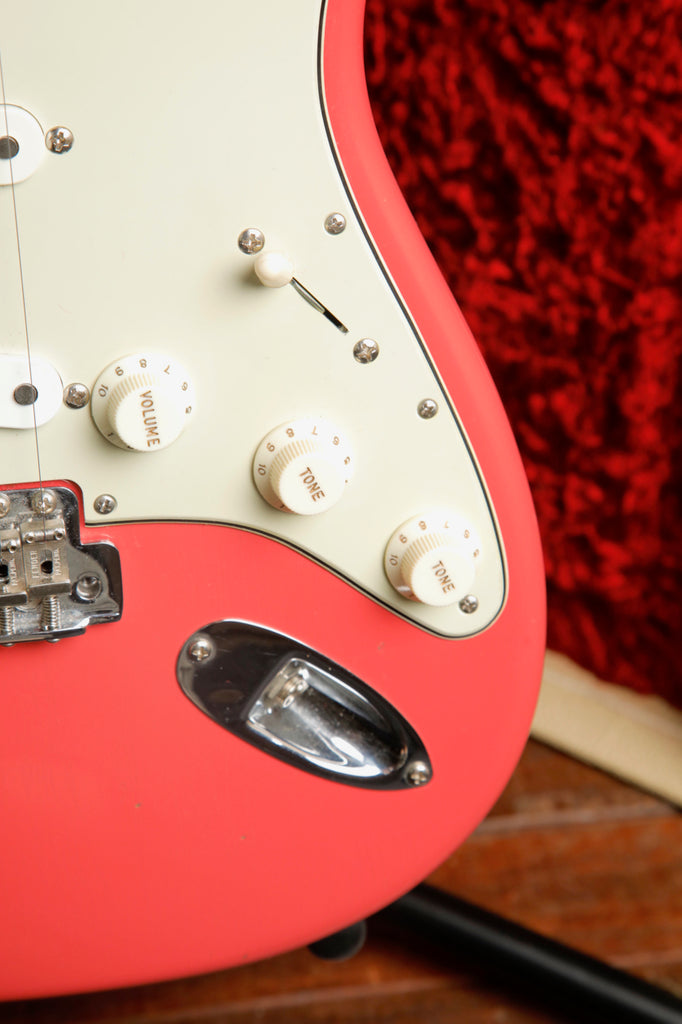 Fender Custom Shop 1964 Stratocaster Journeyman Aged Fiesta Red Electric Guitar Pre-Owned