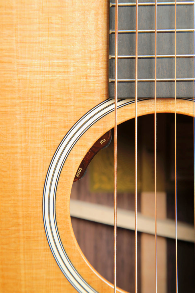 Taylor Gold Label 717e Sitka Spruce & Indian Rosewood Acoustic-Electric Guitar