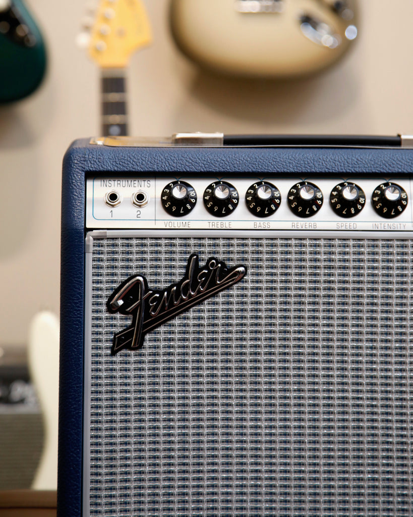 Fender '68 Custom Vibro Champ Reverb FSR Navy Blue Amplifier