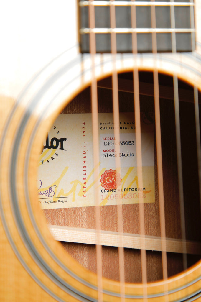 Taylor 314ce Studio Grand Auditorium Acoustic-Electric
