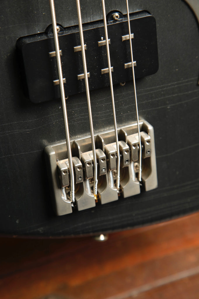 Novo Ivorus Charcoal Frost Bass Guitar
