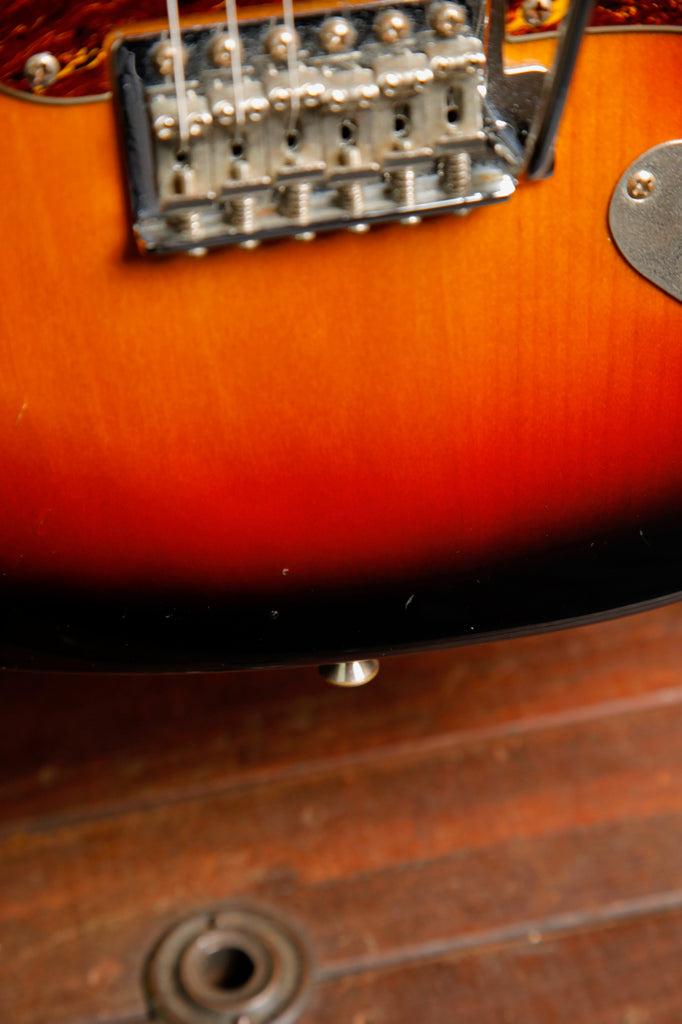 Squier Classic Vibe '60s Stratocaster 3-Tone Sunburst Electric Guitar 2012 Pre-Owned