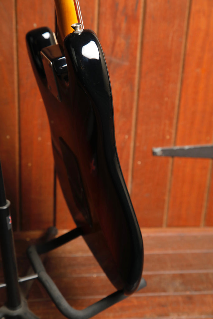 Squier Classic Vibe '60s Stratocaster 3-Tone Sunburst Electric Guitar 2012 Pre-Owned