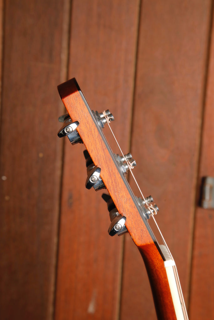 Larrivée O-01 Parlor Maple Special Edition Acoustic-Electric Guitar 2004 Pre-Owned