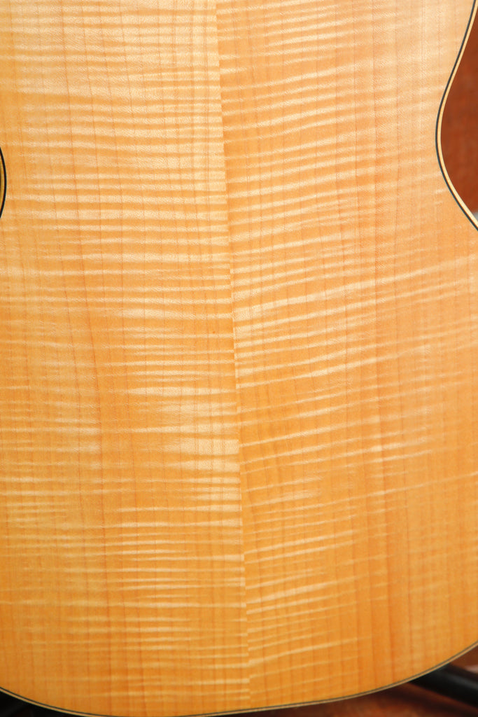 Larrivée O-01 Parlor Maple Special Edition Acoustic-Electric Guitar 2004 Pre-Owned