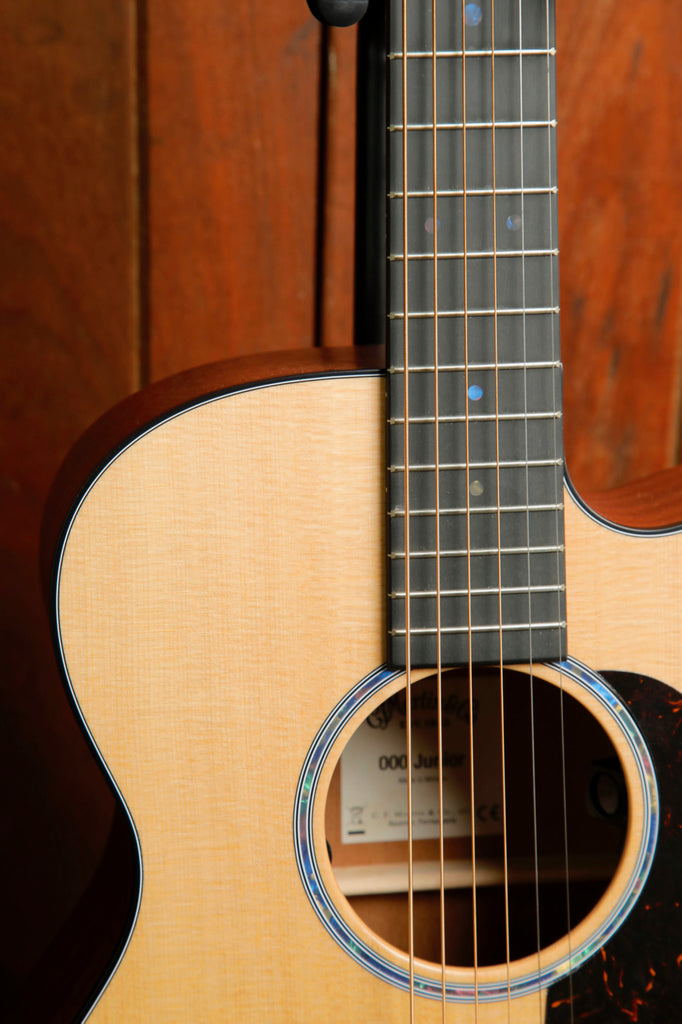 Martin 000C-JRE Junior Cutaway Acoustic Electric Guitar Pre-Owned