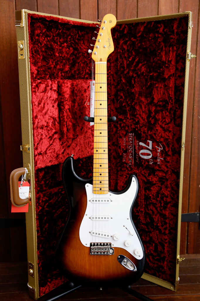 Fender 70th Anniversary American Vintage II 1954 Stratocaster 2-Colour Sunburst