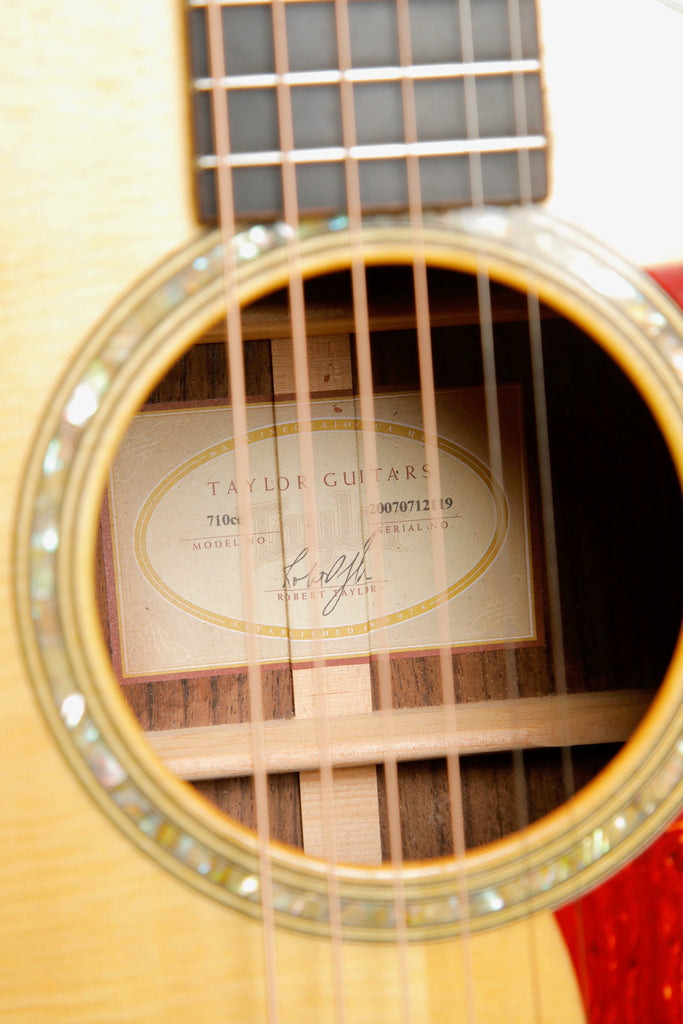 Taylor 710ce Rosewood Dreadnought Acoustic-Electric Guitar 2007 Pre-Owned