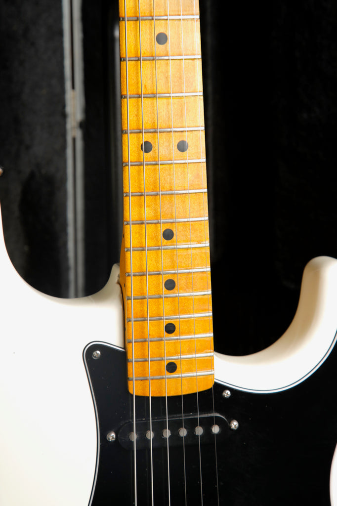 Fender 1979 Stratocaster White Vintage Electric Guitar Pre-Owned