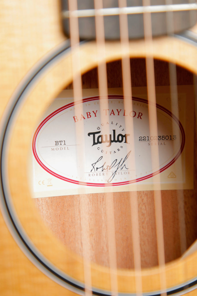 Taylor Baby Taylor BT1 Layered Walnut Travel Acoustic Guitar