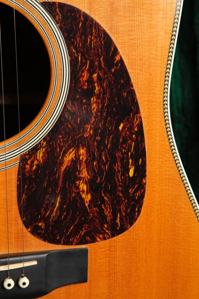 Martin HD-28 Dreadnought Acoustic-Electric Guitar 2002 Pre-Owned