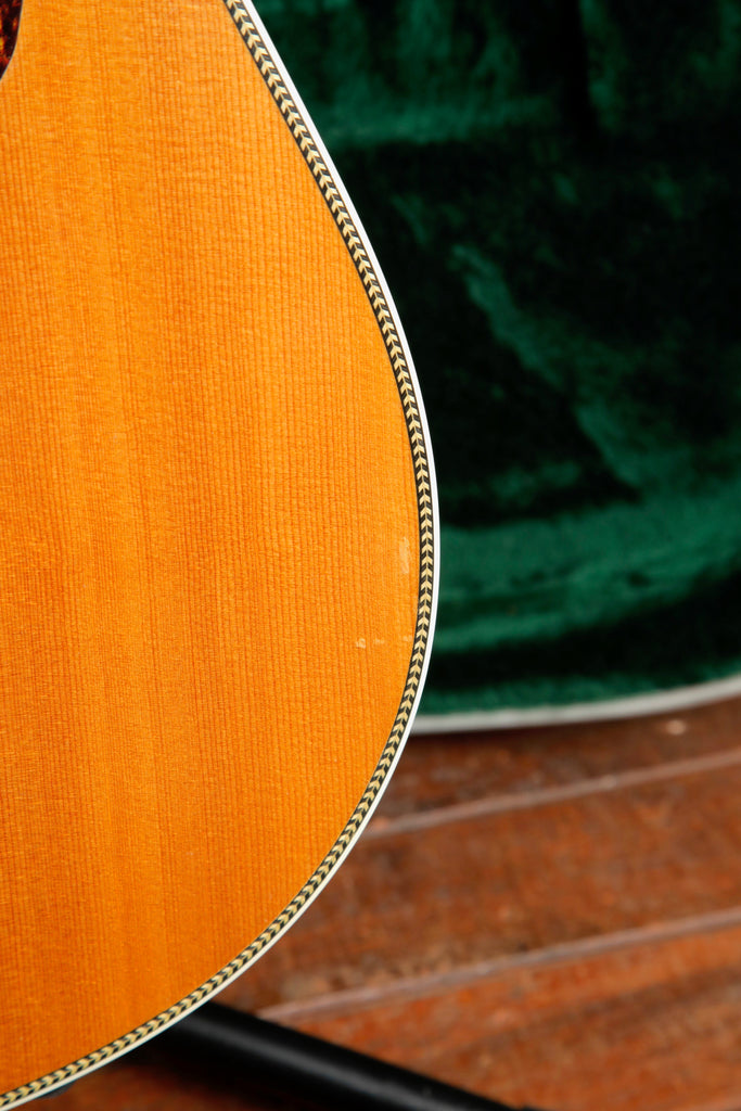 Martin HD-28 Dreadnought Acoustic-Electric Guitar 2002 Pre-Owned