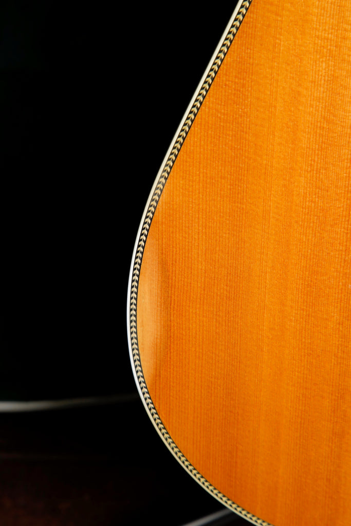 Martin HD-28 Dreadnought Acoustic-Electric Guitar 2002 Pre-Owned