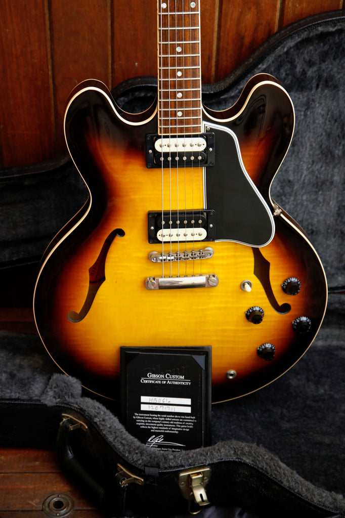 Gibson Custom ES-335 Sunburst Semi-Hollow Electric Guitar 2011 Pre-Owned