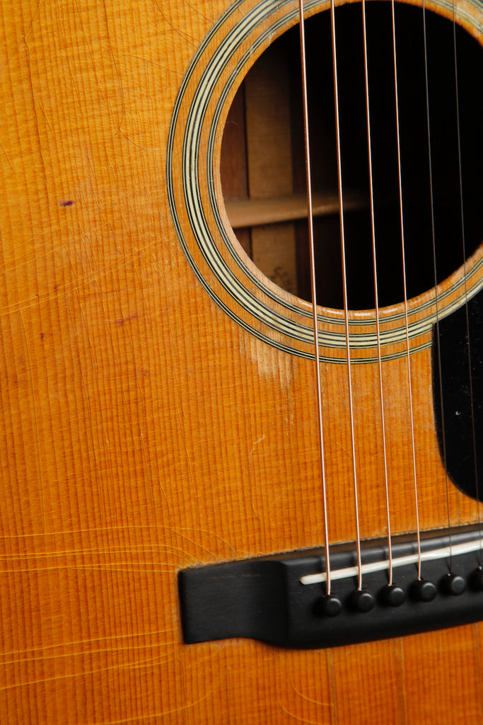 Martin D-28 1971 Vintage Dreadnought Acoustic-Electric Guitar Pre-Owned