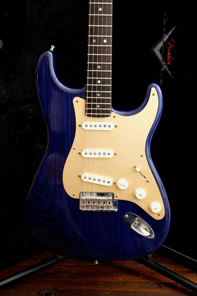 Fender Custom Shop Classic Player Stratocaster Cobalt Blue Electric Guitar 2005 Pre-Owned