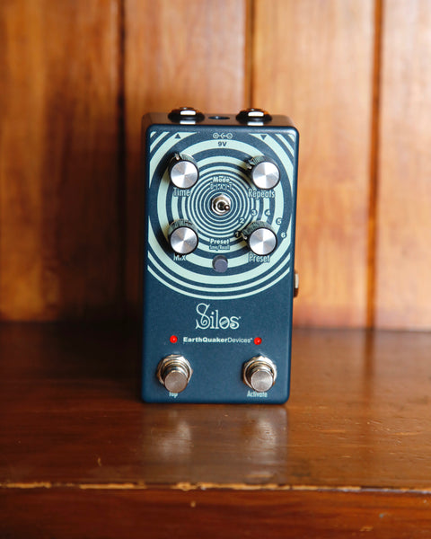 Earthquaker Devices Silos Multi-Generational Time Reflection Device