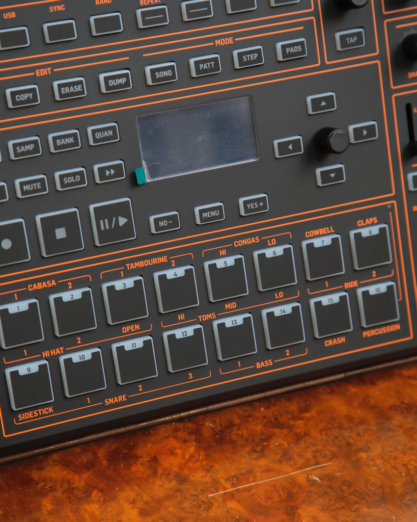 Behringer LM DRUM Classic Digital Drum Machine Pre-Owned
