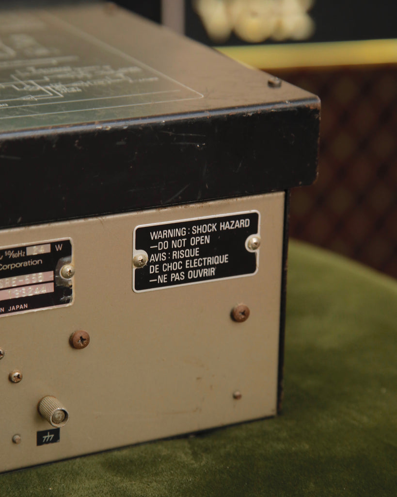 Roland SRE-555 Chorus Echo Vintage Tape Echo/Reverb/Chorus Unit Pre-Owned