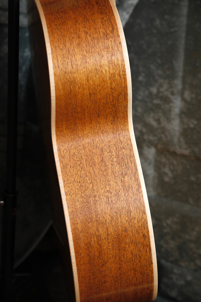 Lowden O-22 Original Series Cedar/Mahogany Acoustic Guitar