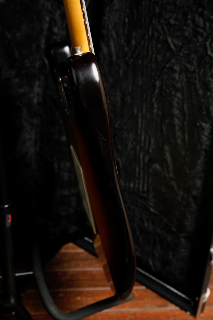 Fender Limited Edition Vintera II Road Worn '60s Stratocaster 3-Colour Sunburst