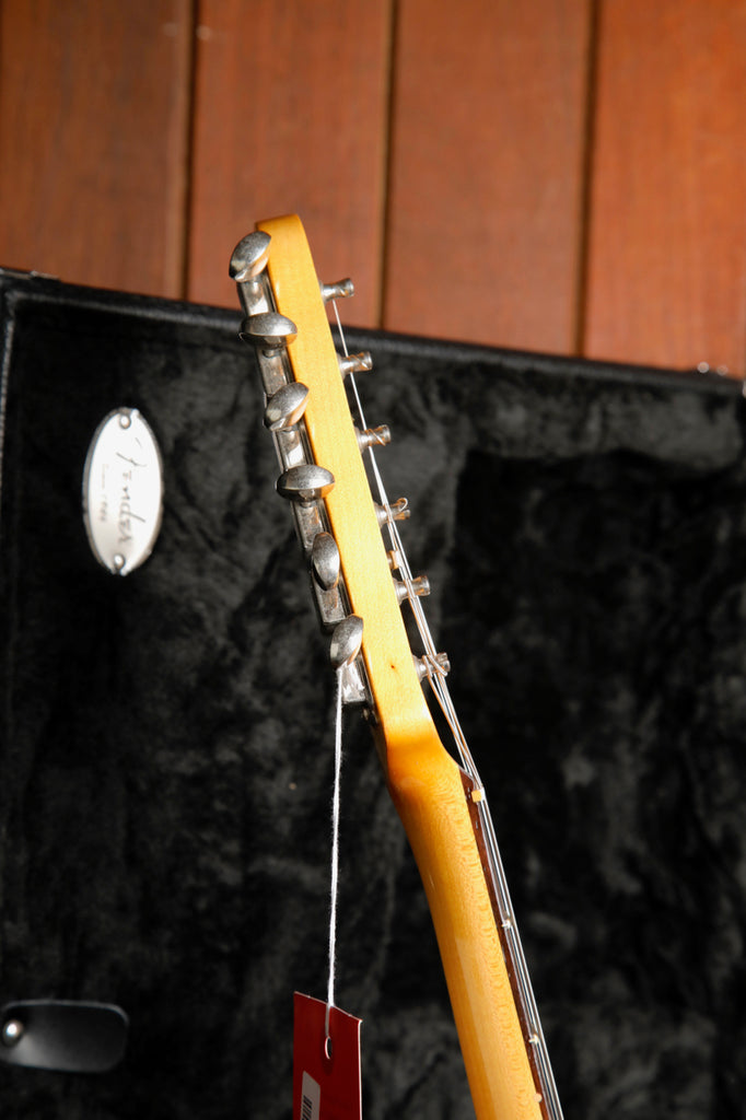 Fender Limited Edition Vintera II Road Worn '60s Stratocaster 3-Colour Sunburst