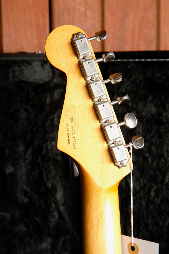 Fender Limited Edition Vintera II Road Worn '60s Stratocaster 3-Colour Sunburst