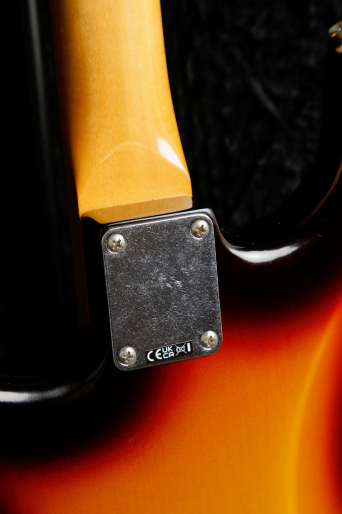 Fender Limited Edition Vintera II Road Worn '60s Stratocaster 3-Colour Sunburst