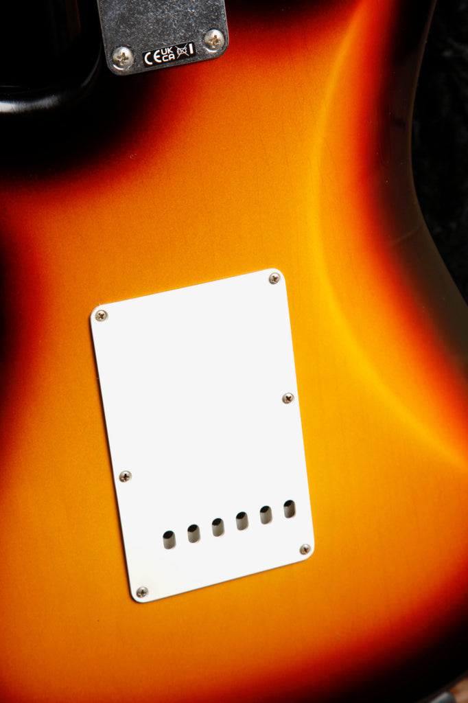 Fender Limited Edition Vintera II Road Worn '60s Stratocaster 3-Colour Sunburst