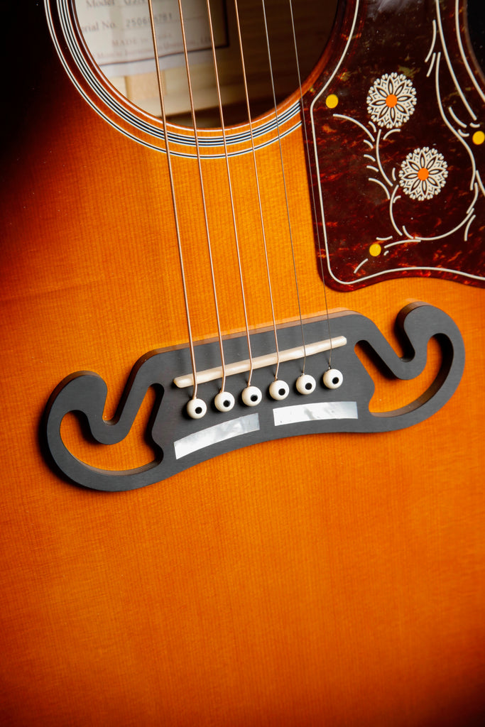 Sigma GJA-SG200 Grand Jumbo Vintage Sunburst Acoustic-Electric Guitar