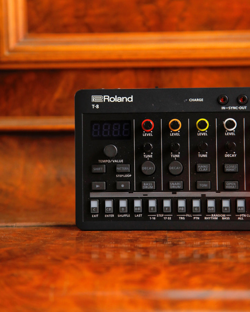 Roland AIRA T-8 Compact Beat Machine Pre-Owned
