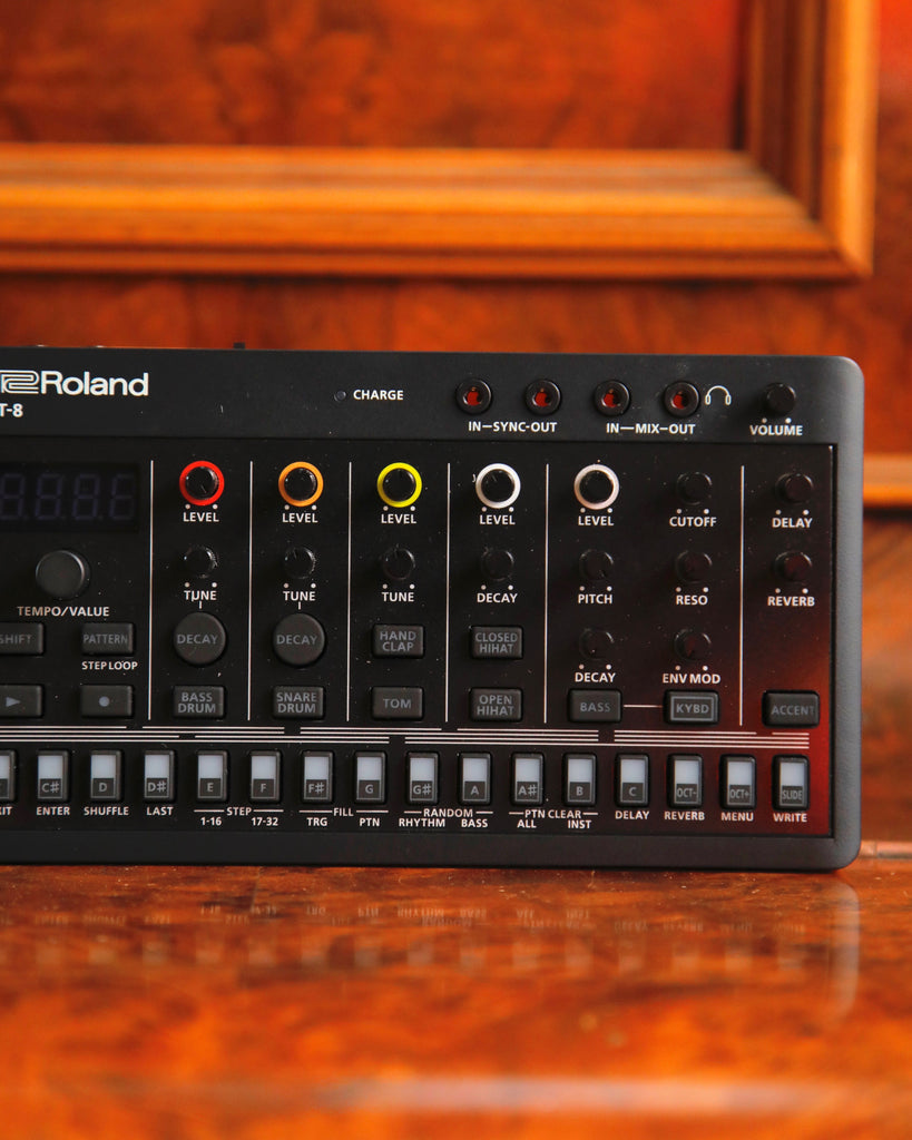 Roland AIRA T-8 Compact Beat Machine Pre-Owned