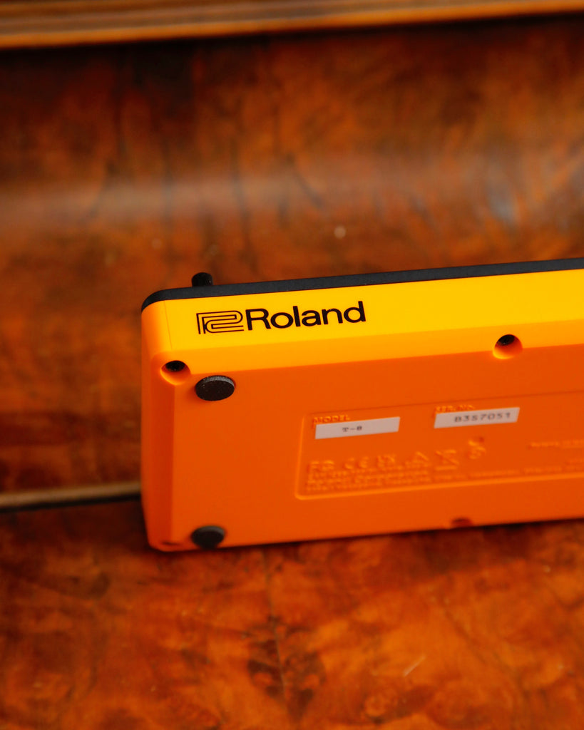 Roland AIRA T-8 Compact Beat Machine Pre-Owned