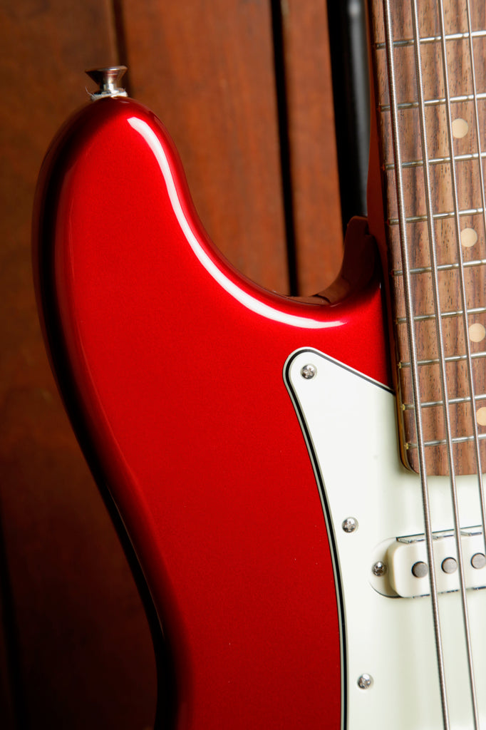 Fender Vintera III Early '60s Bass VI Candy Apple Red