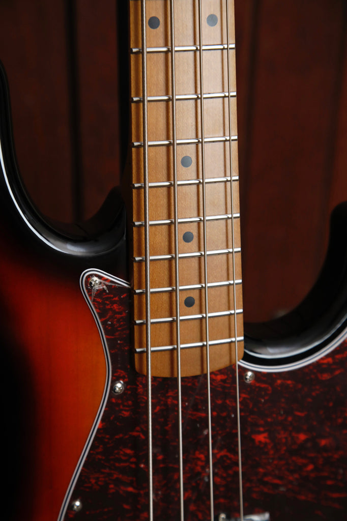 Jet Guitars JJB-300-SB Sunburst Bass Guitar
