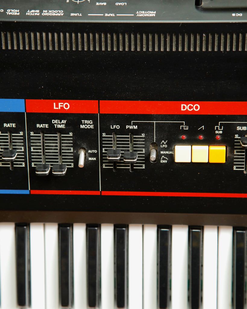Roland Juno-60 61-Key Programmable Polyphonic Analogue Synthesizer 1983 Pre-Owned