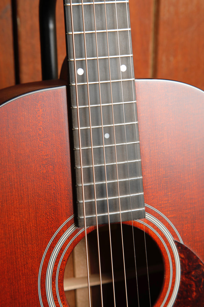 Eastman E1P-CLA Parlour Classic Finish Acoustic Guitar