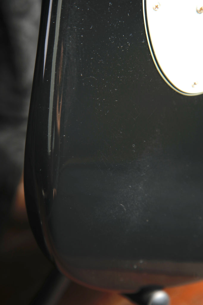 Fender Limited Edition Vintera II Road Worn '60s Stratocaster Black B-Stock