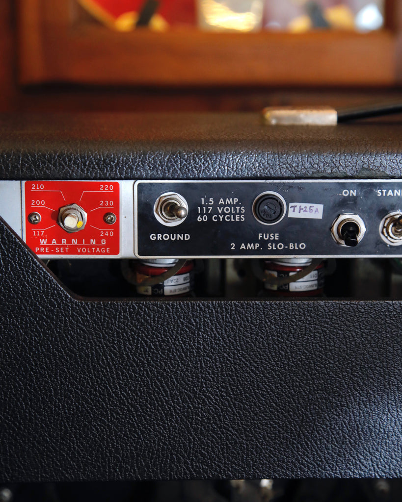 Fender 1974 Pro Reverb 40-Watt 2x12" Valve Amplifier Combo Vintage Pre-Owned