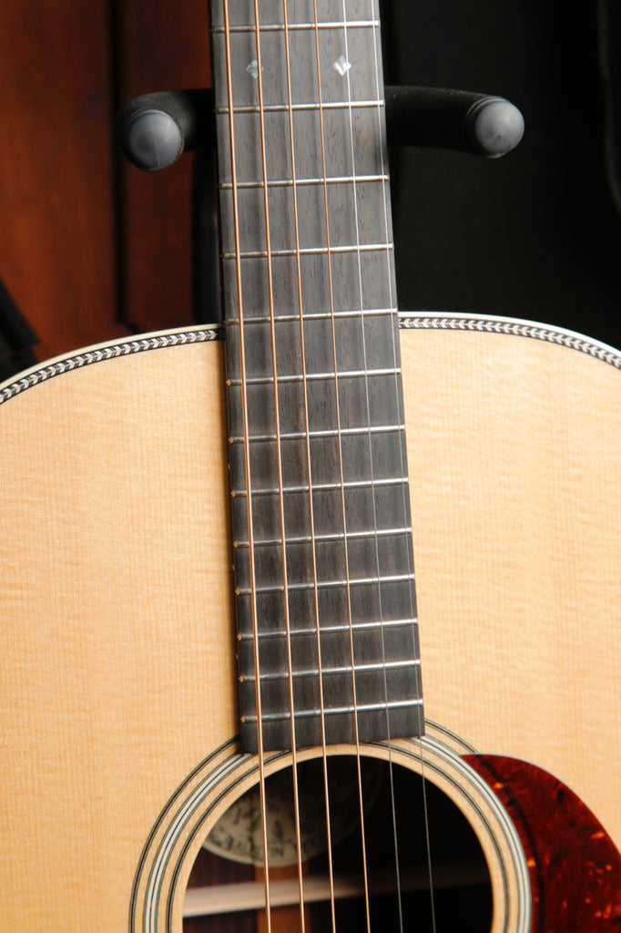 Collings 0002H 12-Fret 000 Acoustic Guitar