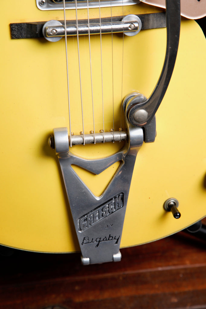 Gretsch 6105 Rally Bamboo Yellow Hollowbody Electric Guitar 1967 Pre-Owned