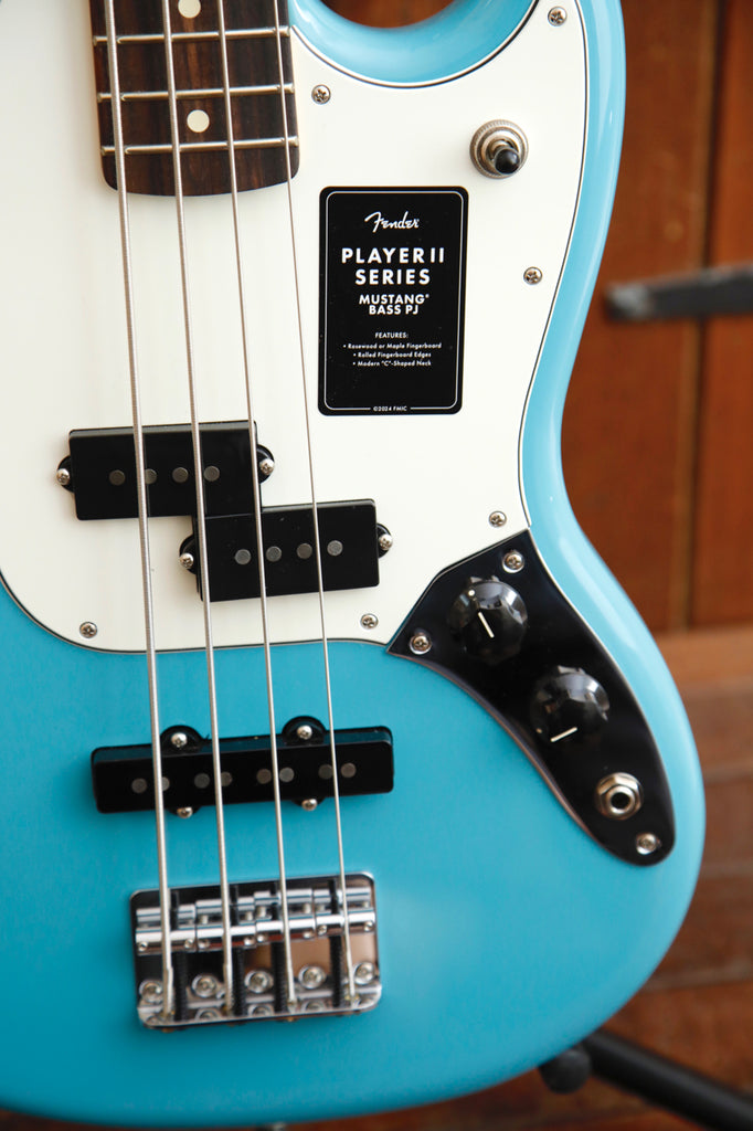 Fender Player II Mustang Bass Aquatone Blue