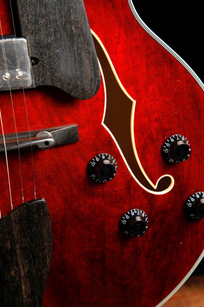 Eastman AR403CED Classic Archtop Hollowbody Electric Guitar