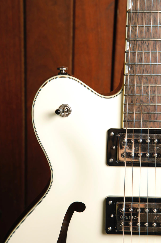 Gretsch G2622T Streamliner™ Center Block Double-Cut with Bigsby Vintage White