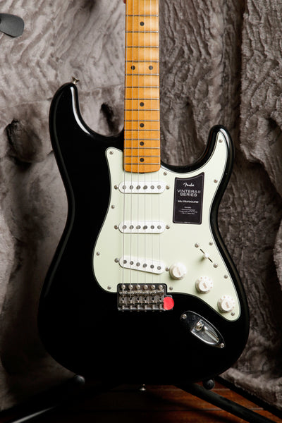 Fender Limited Edition Vintera II Road Worn '60s Stratocaster Black